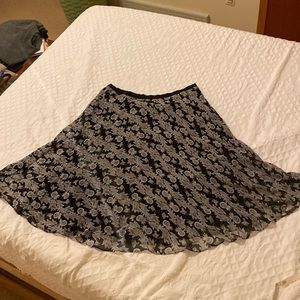 Vintage Liz Claiborne Collection black/cream flouncy lace look print midi skirt